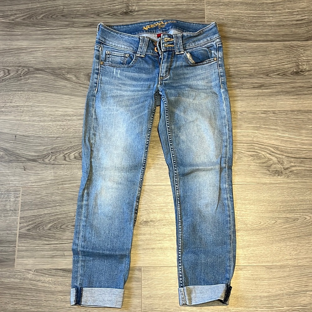 Arizona Jean Company cropped skinny jeans.